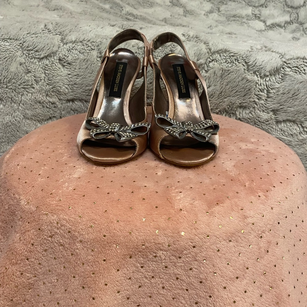 Steve Madden Luxe pink satin slingbacks w/crystals - Picture 4 of 12